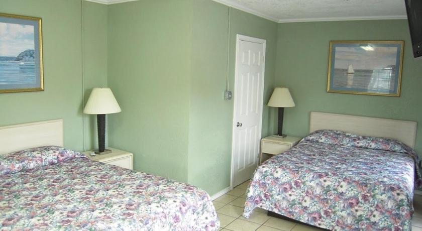 Bayfront Cottages photo