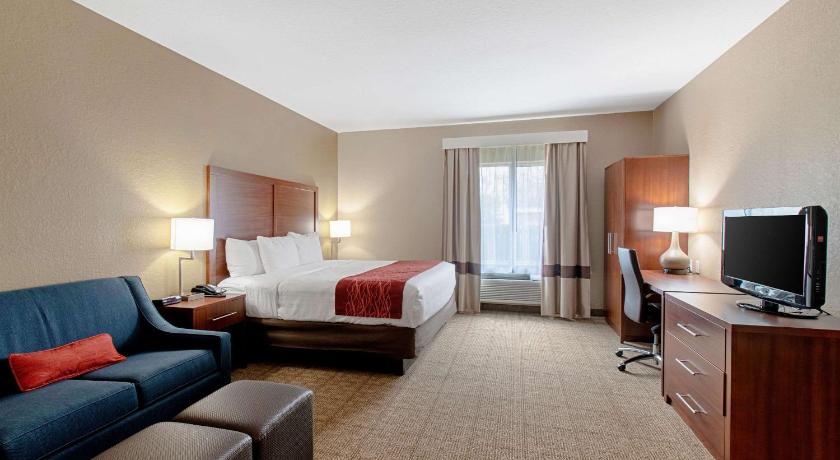 Comfort Inn & Suites and Suites Fredericksburg