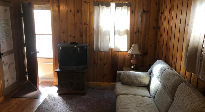 Black Hills Cabins at Quail's Crossing photo