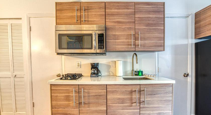 Ocean Drive Apartments photo
