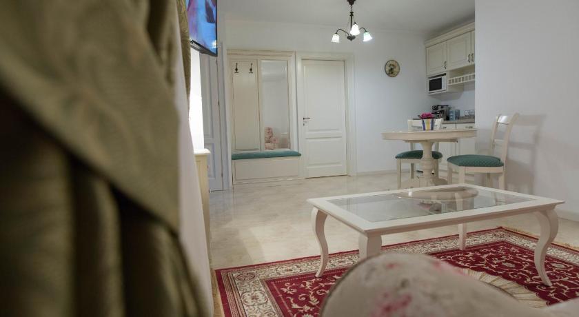 Baroc Apartments &amp; Studio Sibiu — Hotel in Sibiu