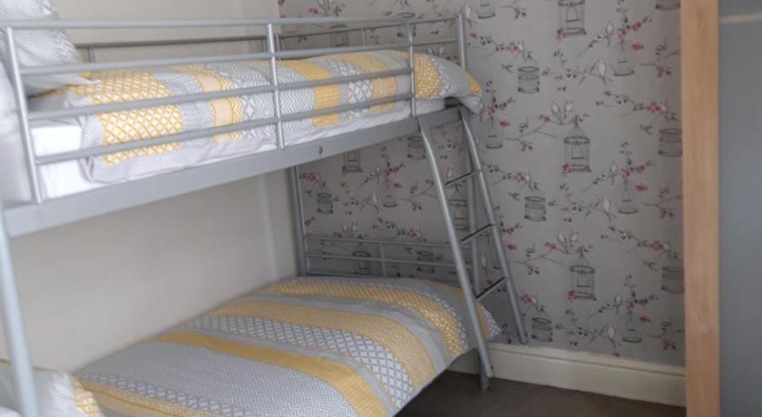 a bunk bed in a small room, The Moorfield in Blackpool