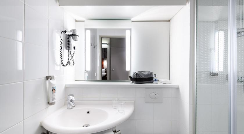 Image of Standard Room With 1 Single Bed 2