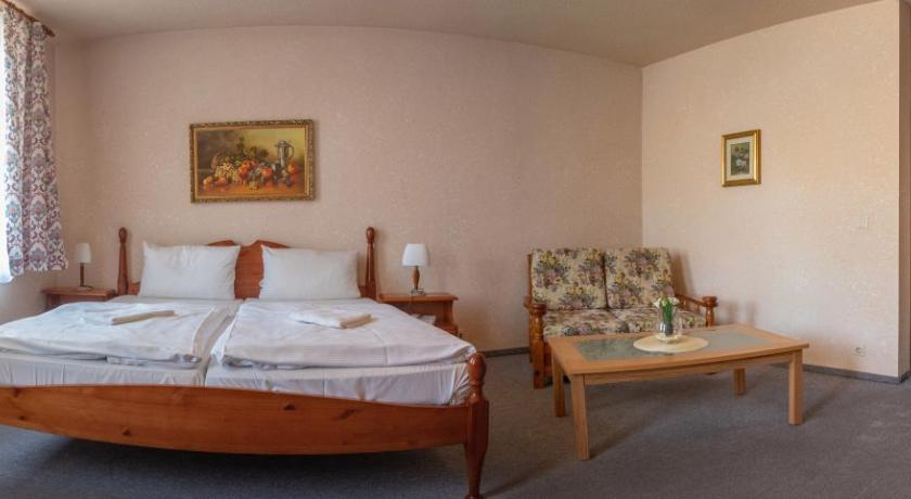 Haus Schlematal Hotel und Restaurant photo