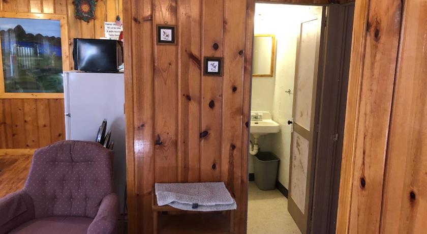 Black Hills Cabins at Quail's Crossing photo