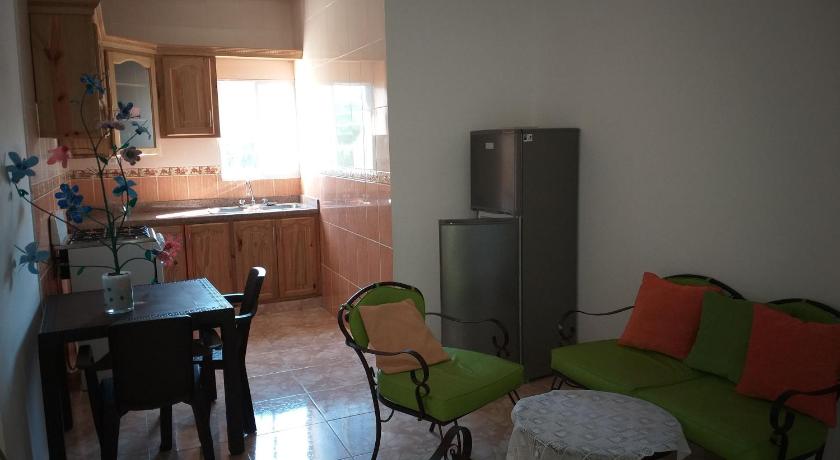 Imagen de Apartamento con vistas al jardín (Apartment with Garden View) 0