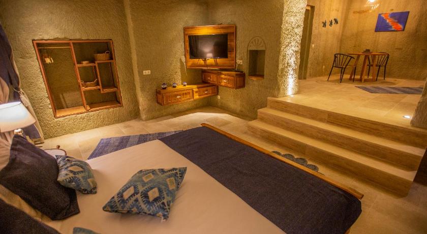 Immagine di Suite Royal in Stile Grotta con Terrazza Privata (Royal Cave Suite with Private Terrace) 8