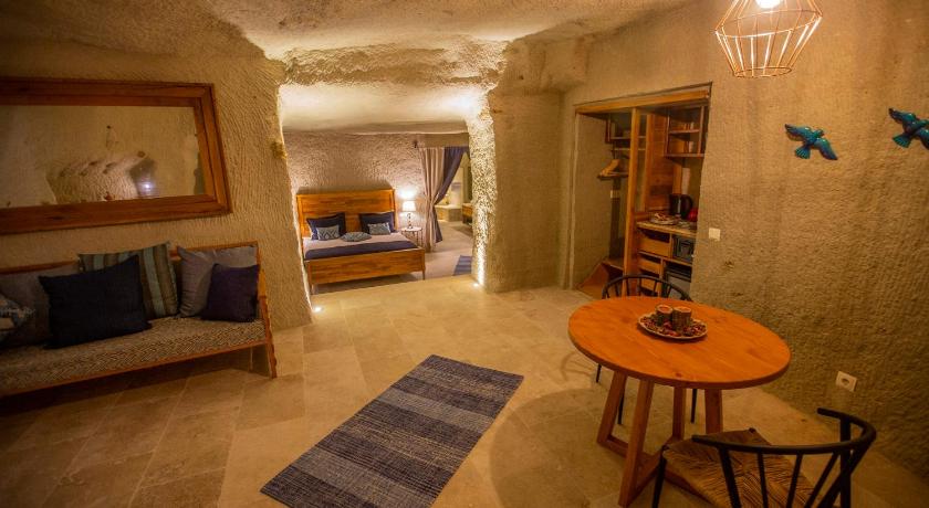Immagine di Suite Royal in Stile Grotta con Terrazza Privata (Royal Cave Suite with Private Terrace) 6