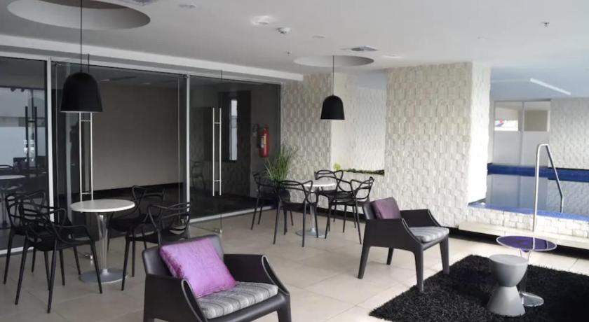 Quo Luxury Room 1 minute to Airport photo