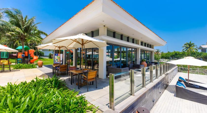 岘港 Emblem Sea 4 Bedroom Villas 4星级 单人房 餐厅