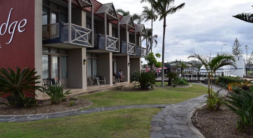 Waters Edge Port Macquarie Hotel