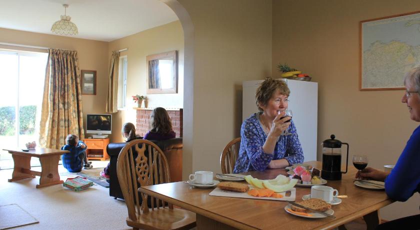 Giant S Causeway Holiday Cottages Entire House Bushmills Deals