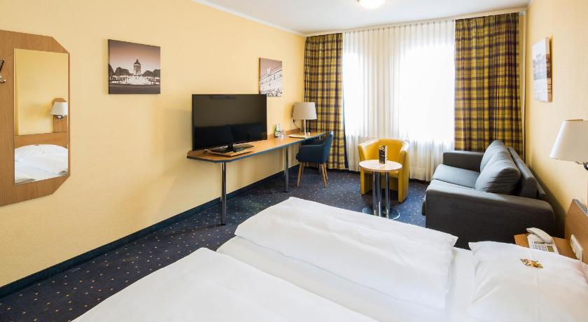 Central Hotel photo