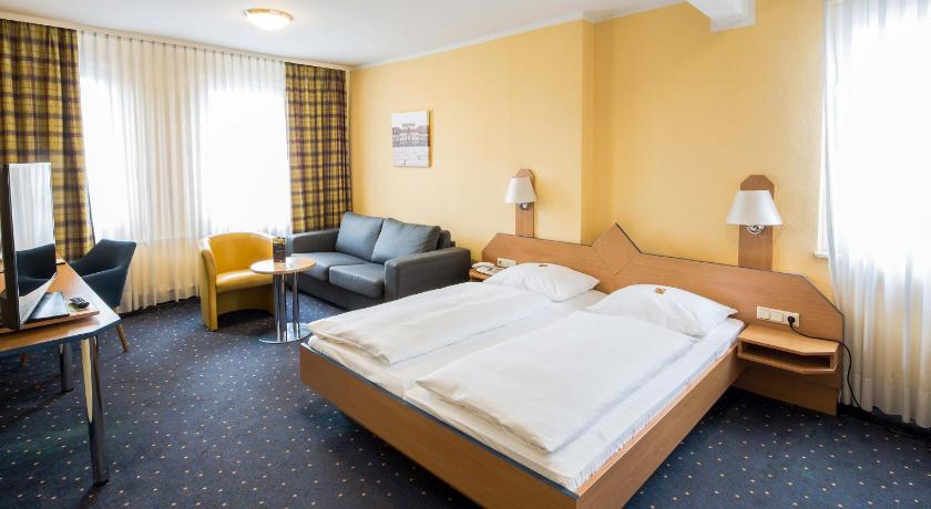Central Hotel photo