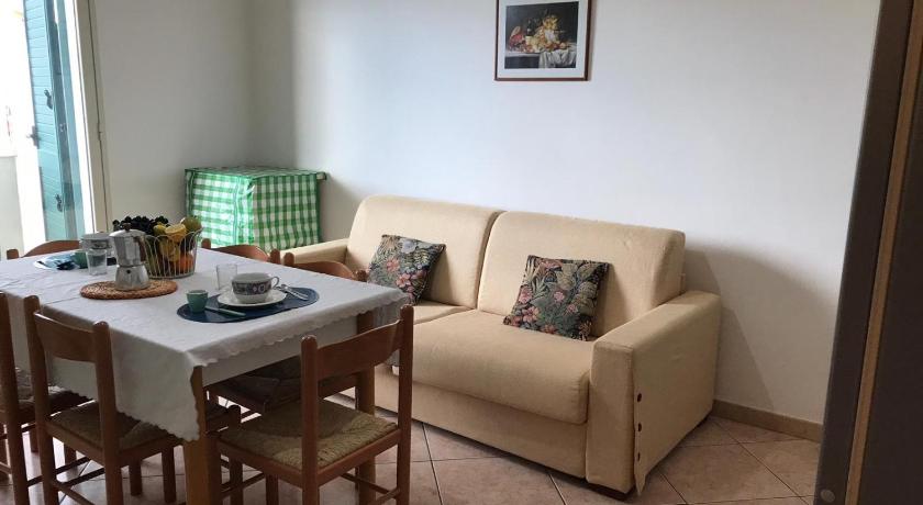 Image of One-Bedroom Apartment 9