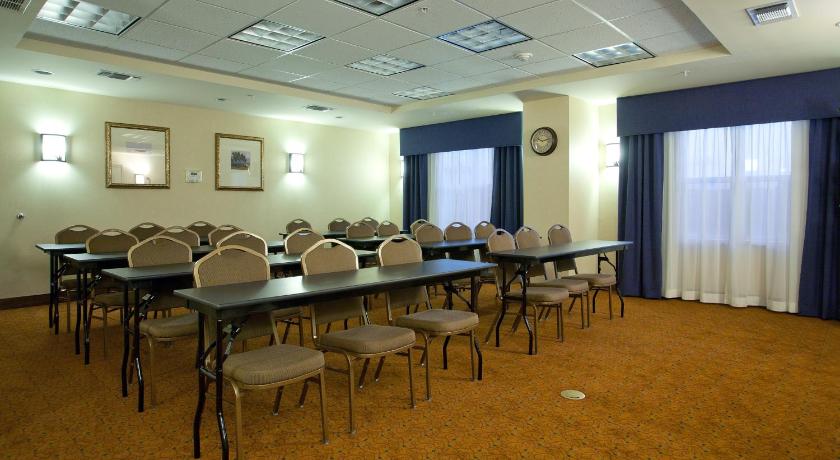 Country Inn & Suites by Radisson, Texarkana, TX