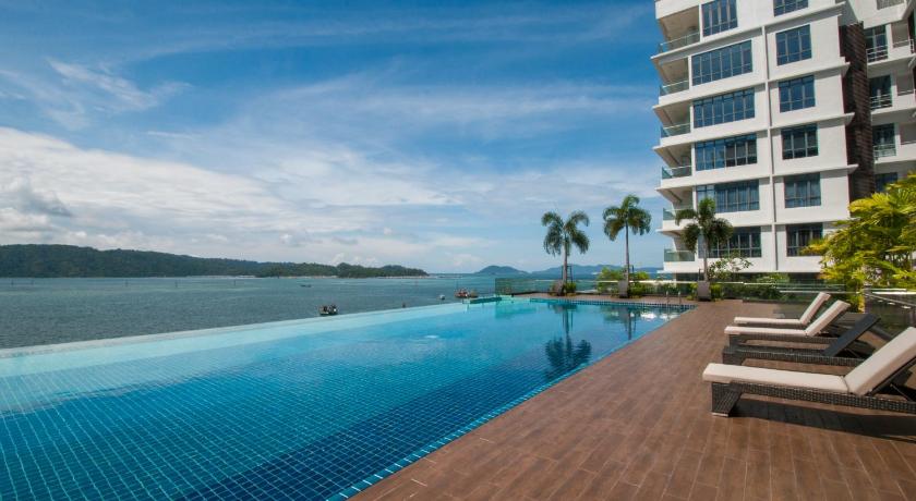 Oceanus Waterfront Mall Picture Of Oceanus Waterfront Mall Kota Kinabalu Tripadvisor