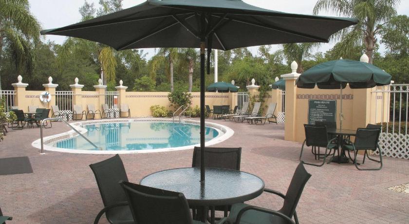 La Quinta Inn & Suites by Wyndham Naples Downtown