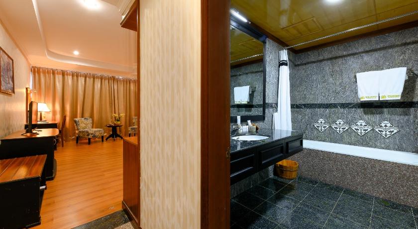 Image of Premier Deluxe Double Room 2