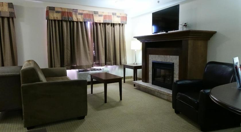 Ramada by Wyndham Weyburn