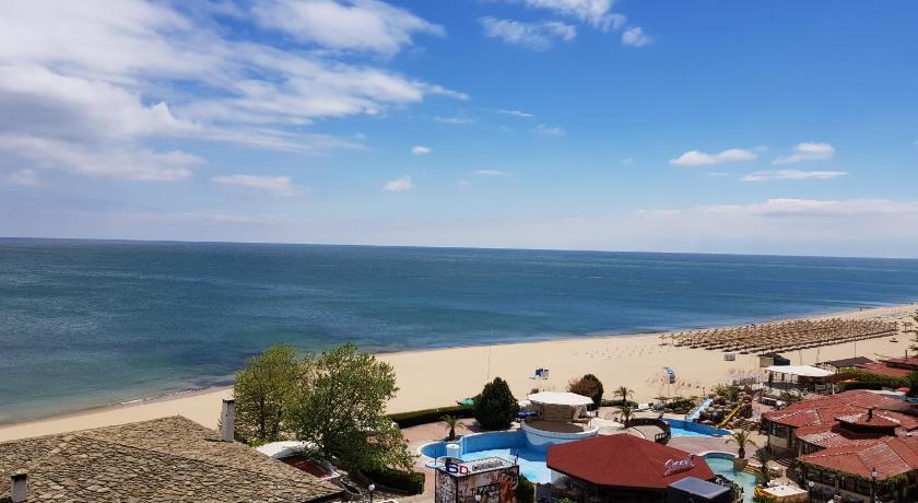 Golden Sands Rentals Apartments - image 2