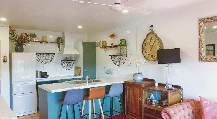 Squeaky Clean 2 Bedrooms Apartment Rosedale Auckland In New