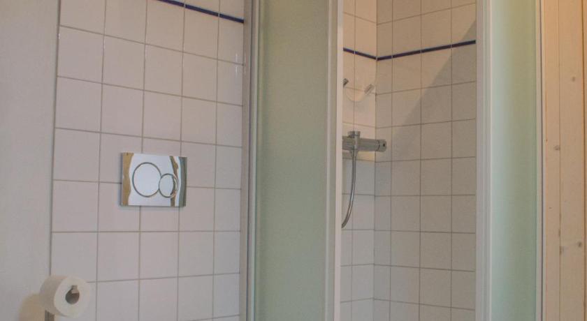 Image of Standard Quadruple Room 8