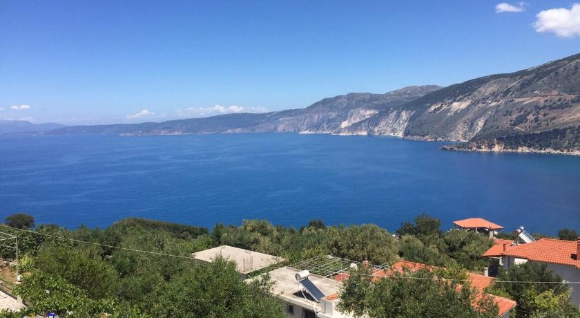 Image of Apartment with Sea View (4 Adults) 11