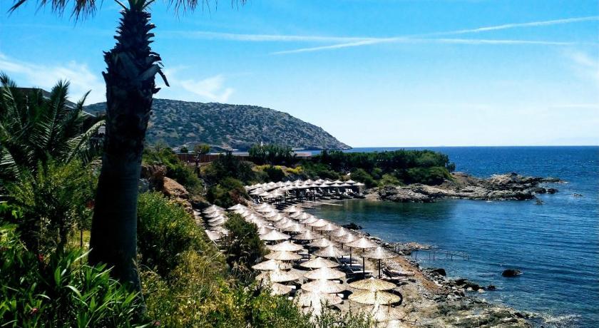 アナビソス New seafront studio 4つ星 シングルルーム 外観