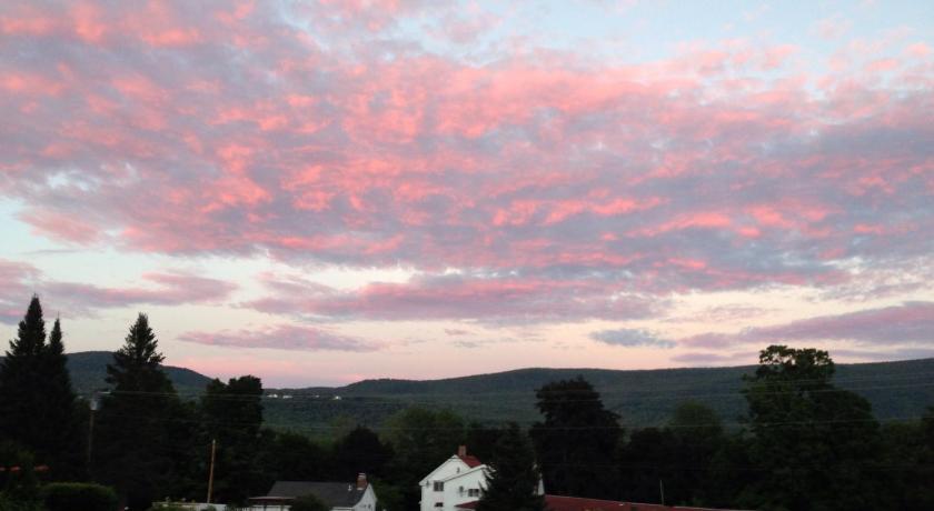 Four Winds Country Motel — Hotel in Manchester (VT)