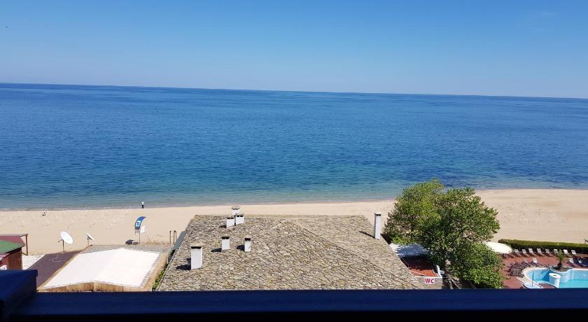 Golden Sands Rentals Apartments - image 25