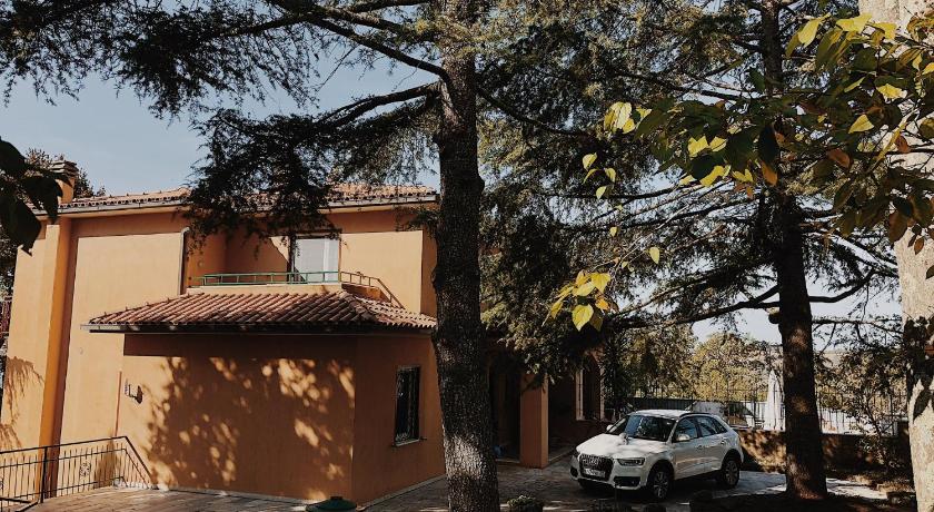 Charming place with a fireplace nearby Saturnia