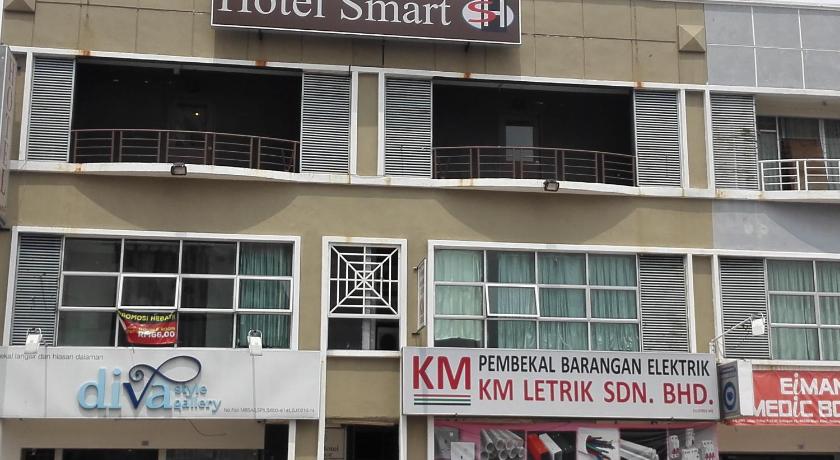 シャーアラム Smart Hotel Shah Alam Seksyen 15 2つ星 ホテル プール