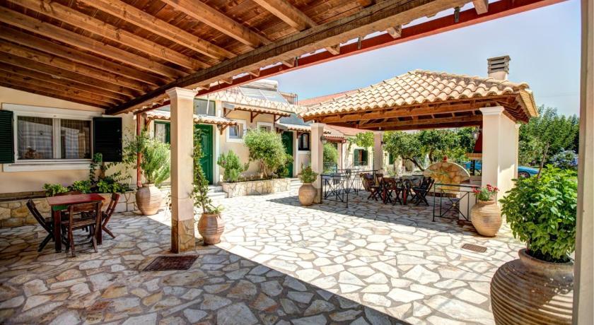 Trident Studios and Apartments — Hotel in Corfu Island