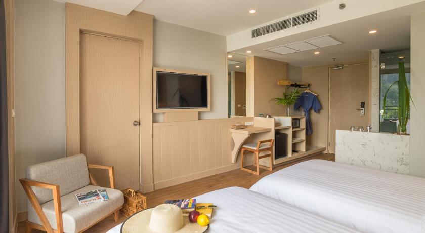 Image of Deluxe Sea View 11