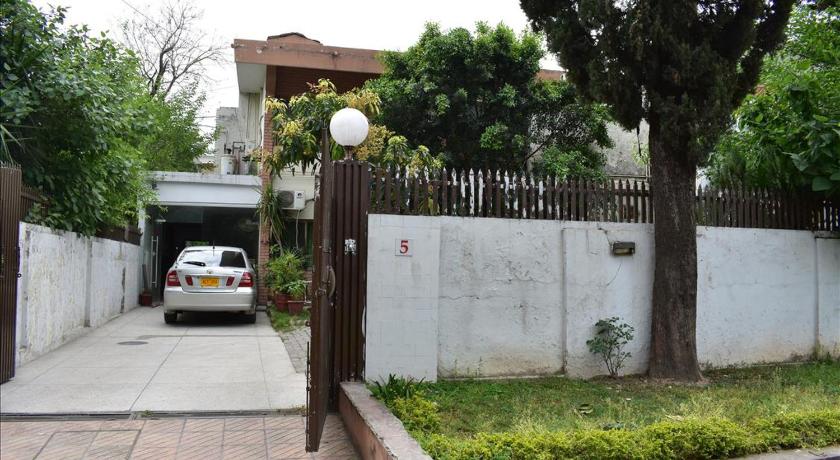Tulip guesthouse - image 4