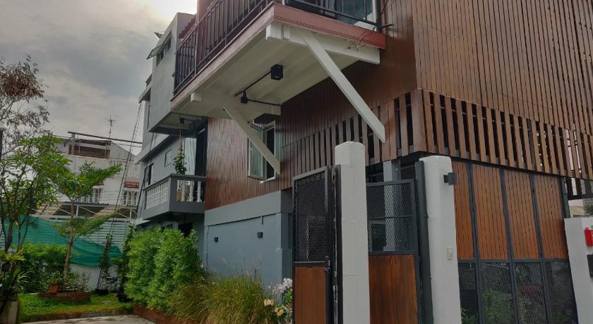 THE HOG — Hotel in Bangkok