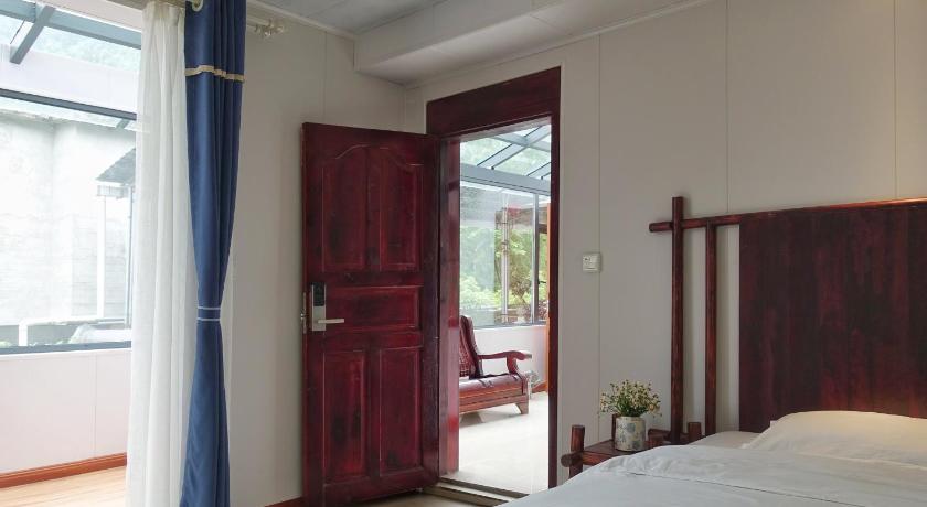Image of Family Room 5