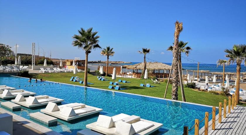 La Siesta Hotel & Beach Resort photo