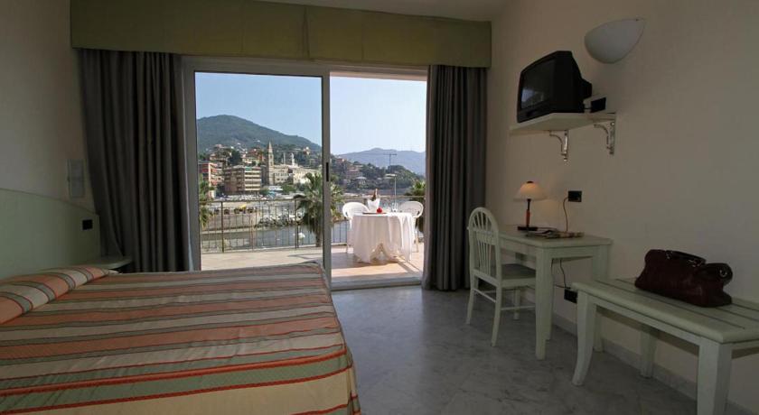 Hotel Elena photo