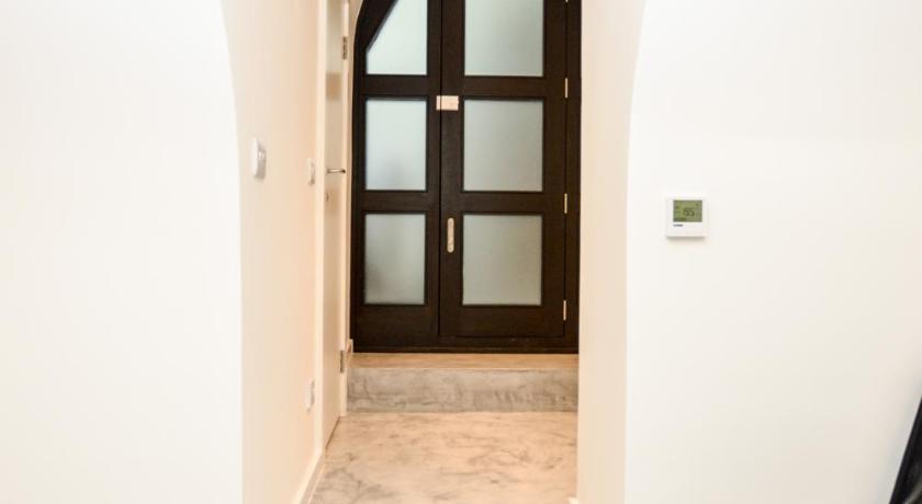 NoHo 132 Serviced Apartments photo