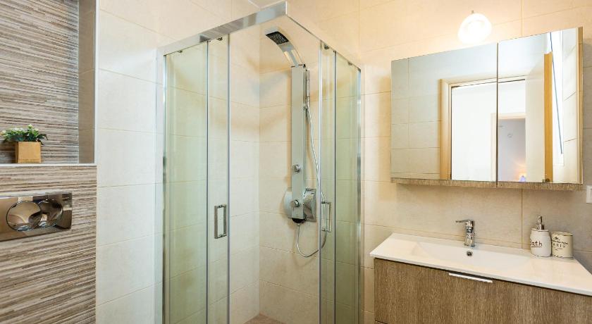 Image of Holiday Home - Karoti 3 2