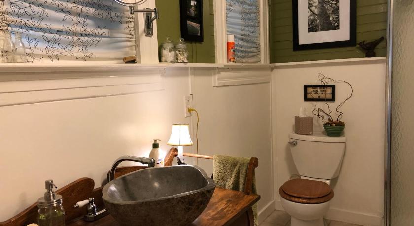 Magnolia House & Gardens B&B photo