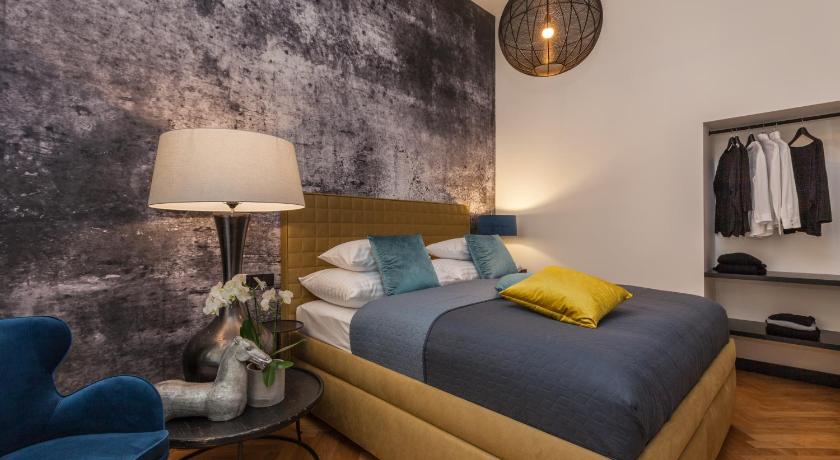 Image of Large Double Room - Annex 4