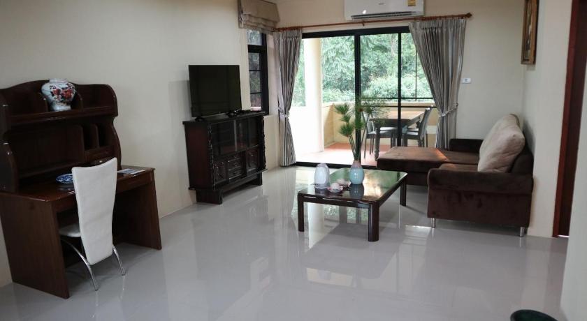 Image of Junior Suite with Mountain View 6