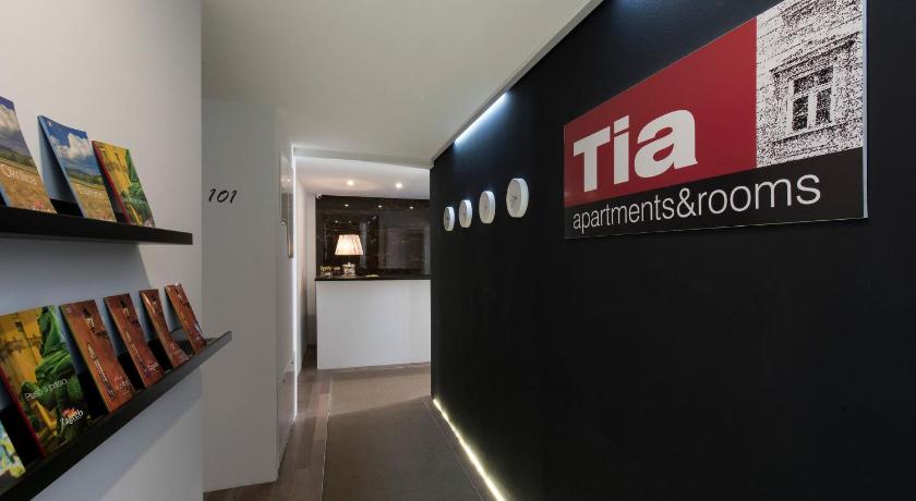 Tia Apartments and Rooms