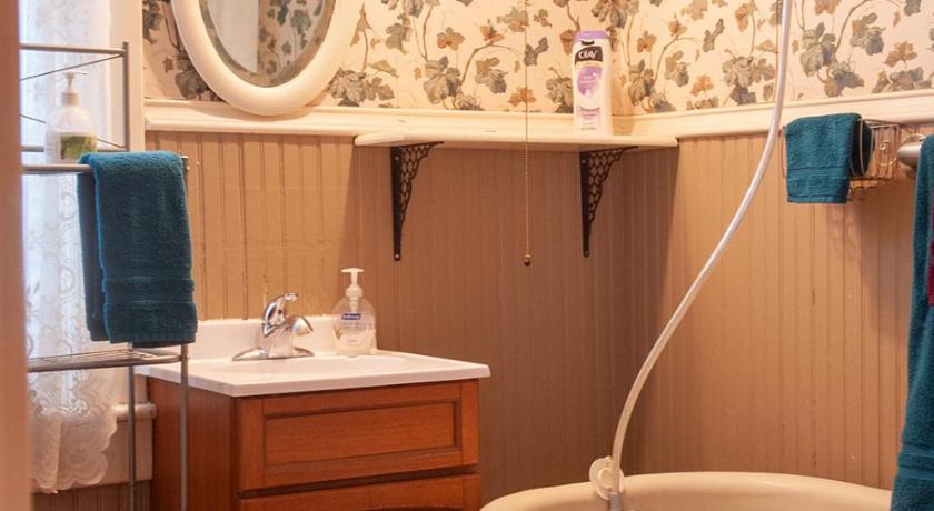 The Cottage Inn photo
