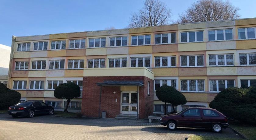 Monteurwohnheim 1 Bis 400 Personen In 09648 Mittweida Prices