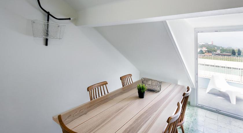 JR Studios & Suites I Rius I photo