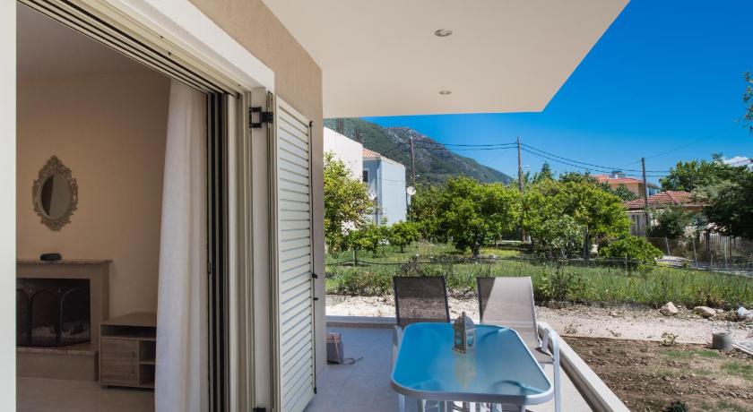 Bounatsa Studios & Apartments photo
